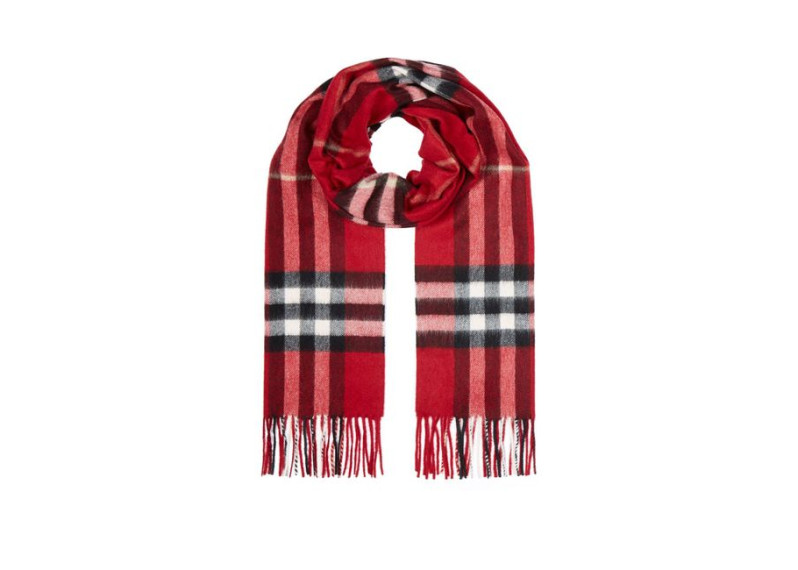 Burberry Classic Cashmere Scarf in Check
