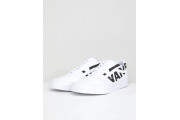 UA Old Skool Sneakers In White VA38G1QW8