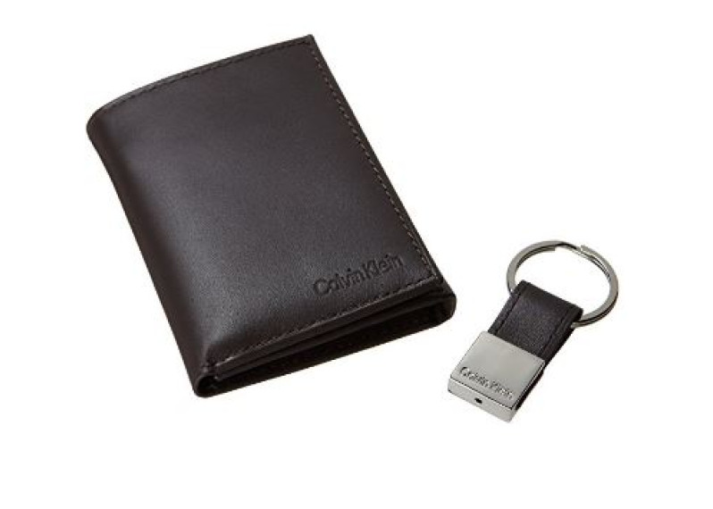 Pebble Leather Slim Trifold Wallet and Key Fob Set